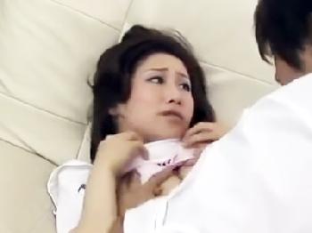 「急にどうしちゃったのよ!?」色情した息子にムリヤリ犯されちゃう美人母痴女人妻中出しレイプ近親相姦川上ゆうのエロ動画