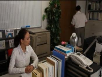 魅惑的な身体が自然と同僚や生徒を発情させてしまう女性教師の織田真子巨乳痴女女教師フェライラマチオのエロ動画