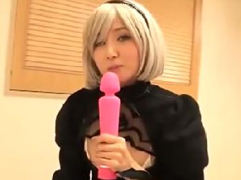 『中でビクンビクンしてるよ?』乳首責めが好きなSっ気強めなコスプレ娘とハメ撮り!素人美少女中出しのエロ動画