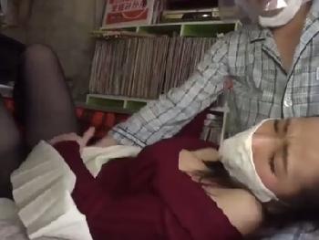 このコ■ナ禍で自宅まで様子を見に来てくれた家事代行おばちゃんを執拗に犯す！熟女レイプのエロ動画