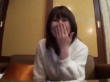 巨大乳房きれいなお姉さんの涼海みさがお悩み相談からのノリでプライベートセックス開始巨乳美少女ハメ撮りパイズリのエロ動画