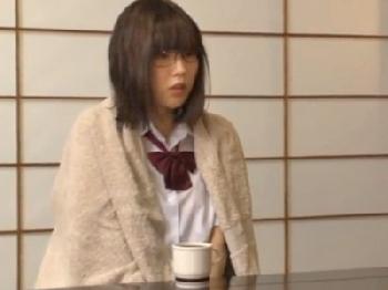 メガネっ子な女子校生に告白されちゃったので家に連れ込んで顔面射精パコ!美少女めがね顔射のエロ動画