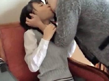 初援助交際で緊張気味なミニ系女子校生がお腹に出されて恍惚イキするパコ一部始終W素人美少女ロリのエロ動画