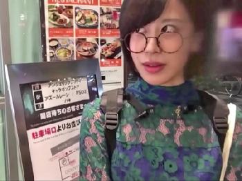 ナンパした学生さんを隠し撮り部屋に連れ込み即ズボ素人美少女盗撮のエロ動画