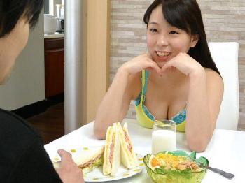 デカパイなギャルお姉さんにフェラチオチオ&膣コキされてうっかり精液生中出し巨乳のエロ動画
