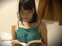 『中に出してッ』弟を部屋に連れ込み誘惑するお姉ちゃんを隠し撮りお姉さん中出し近親相姦盗撮のエロ動画