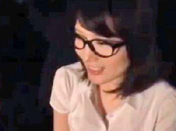 真面目そうなメガネお姉さんを中出し婦女暴行→一部始終を撮影！素人めがねハメ撮りレイプのエロ動画