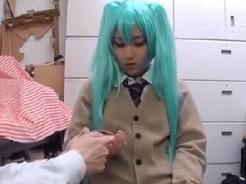 コスプレイヤーに催眠掛けて3P顔面射精セックスしちゃいました素人美少女顔射のエロ動画