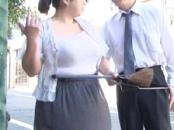 ムチムチな熟女妻が欲情した息子にパコ突かれ激イキ絶頂W巨乳人妻近親相姦のエロ動画