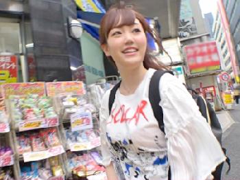 イケメンにナンパされてあっさりついてくるヤル気満々美形少女巨乳素人美少女のエロ動画