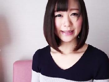 マッサージ体験で発情→彼氏の前で中出しされちゃった素人娘美少女のエロ動画