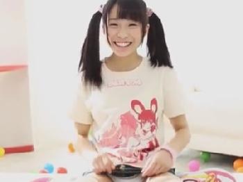 ニーハイ黒髪ツインテの無毛ミニ系娘にこってり精液を無責任種付け美少女ロリパイパン中出しのエロ動画