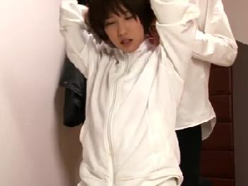 自慰中に部屋に入られた妹が兄に欲情し近親性行為巨乳美少女近親相姦オナニー湊莉久のエロ動画