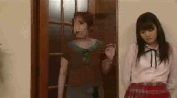 受験勉強で欲求不満な童顔女子校生が家庭教師との中出しエッチに没頭する美少女ロリのエロ動画