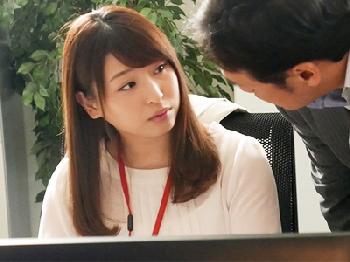 交尾レスに悩める美人若奥様オフィスレディが上司とオフィスで不貞な関係に‥巨乳人妻OLフェラのエロ動画