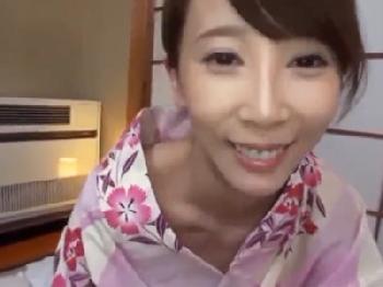 『早く脱がせて♡』淫乱巨大バスト妻と浮気温泉旅行で中出しSEX堪能!巨乳お姉さん人妻ハメ撮り希咲あやのエロ動画