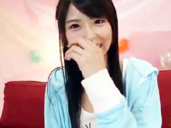 19歳美形少女・さくらゆらちゃんがファンの草食系男子とばっこり性行為美少女痴女顔射フェラのエロ動画