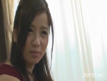 近所に住む奥様佐々木恋海ナンパして無我夢中でエッチし中出し人妻のエロ動画