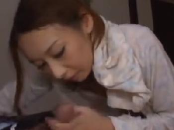 ノリノリで裸になってペニスに跨がり始めちゃった巨大乳房ギャル巨乳素人のエロ動画