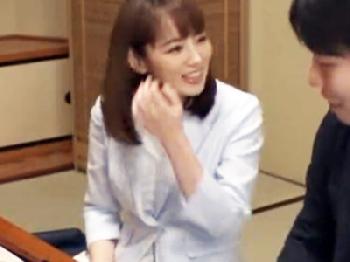 自宅に部下を泊めてしまった美人上司が襲われちゃうWOL顔射のエロ動画