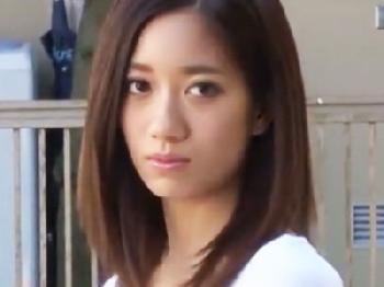 『今日は出張でいないの‥』若い男を招いて肉欲をぶつけ合う動物のような交尾でメスに戻るド淫乱妻痴女人妻顔射のエロ動画