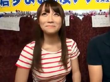 倉多まおちゃんの凄い性テク手コキフェラチオに素人男子あえなく絶頂オーガズム射精巨乳美少女お姉さん痴女のエロ動画