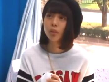 リアクションが神レベル！黒髪素人さんが慣れないフェラチオ披露してザーメンごっくんカメラ目線！美少女のエロ動画