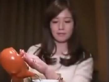 「え、あ…もう！？ぁ…！」出会って2.5秒でまさかの合体！戸惑う間もなく挿入される美形少女W美少女ロリやまぐちりこのエロ動画