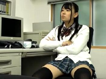 「先生ぇの男性器やヴぁぃい！」生意気女子校生に媚薬入りお茶を飲ませて強引にパコ！巨乳美少女ロリギャル中出しレイプのエロ動画