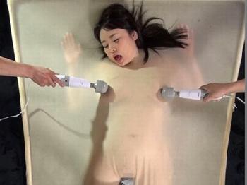 デカパイ触感！乳の柔らかさを極限まで伝えるためのバスト星人映像巨乳パイズリのエロ動画