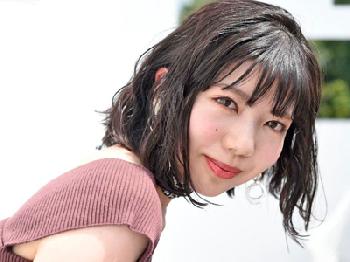 ストリートスナップ常連の読者モデルが昨日付けにデビュー巨乳素人美少女のエロ動画