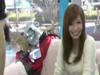 マジックミラー号で25歳の素人奥さんあやさんが童貞イチモツにぎにぎして欲情ファック!巨乳人妻ハメ撮りフェラ手コキぶっかけ盗撮...