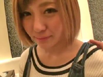 ナンパされてすぐハメ撮りSEXしちゃうヤリマン女子大生巨乳素人のエロ動画