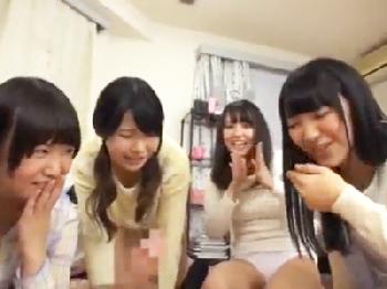 某大学のヤリサーの中出し乱交パーリーの様子が流出W巨乳素人お姉さんのエロ動画