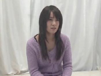 若奥様がマジックミラー号で言葉巧みに騙され初対面男に容赦なく犯される素人人妻顔射盗撮のエロ動画