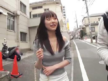 ガールズバーで働く20歳素人女子大生をパコ部屋招待→締まりの良いマンコを突き倒し！美少女顔射ナンパ盗撮のエロ動画