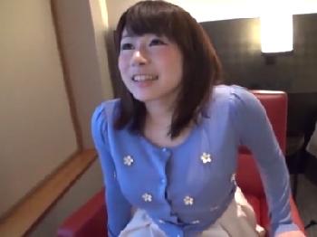 欲求不満を拗らせ自らアダルトビデオに応募してきた巨大バスト娘とホテルハメ！巨乳素人顔射ハメ撮りパイズリのエロ動画