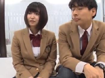 『こんなおっきぃの…初めて…』彼氏持ち女子校生に黒人ペニス迫る→未知の大きさに初の快楽へ素人美少女中出しのエロ動画