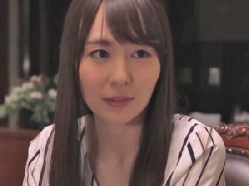 酔った夫を送りに来てくれた同僚と不貞に溺れるマダム巨乳人妻希崎ジェシカのエロ動画