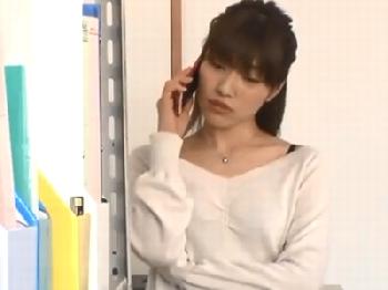 欲求不満な中年女をナンパ→久々のFUCKに狂うほど悶絶！素人熟女顔射のエロ動画