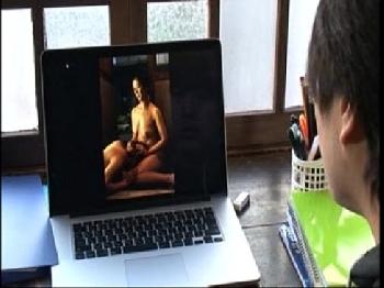 わけあり家庭の熟女妻さん…欲求を満たす為マスターベーション行為で引きこもり息子を誘惑巨乳素人痴女人妻レイプ近親相姦オナニーの...