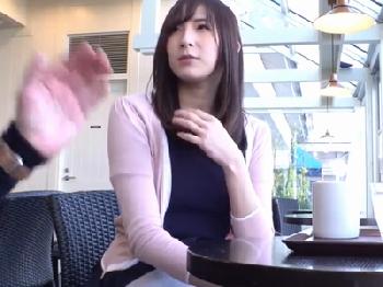 未だにスタイルも良くてフェロモンむんむんな素人主婦→溢れ出る色気を爆発させて密通ハメ撮り巨乳人妻ナンパのエロ動画