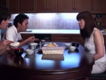 欲求不満なオバちゃん妻が念願の若チンポで何度も本気イキ→中出しフィニッシュ人妻熟女のエロ動画