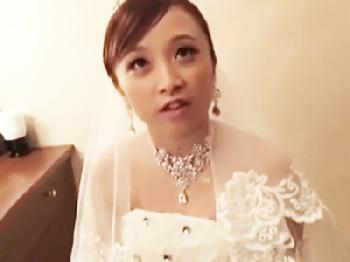 控室の新婦にリモバイ固定して式に臨ませたのちにドレスのまま寝取るド外道映像お姉さん人妻コスプレのエロ動画