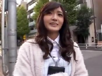 400万回再生された透明感バツグンの小動物みたいに猛烈可愛い美形少女素人美少女ロリのエロ動画