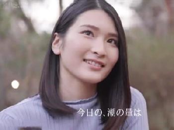 透明感抜群美形お姉さんデビュー！次第に素の表情で喘いで連続潮吹きイキ！素人美少女顔射ハメ撮りのエロ動画