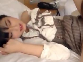 見た目清純清楚だけど中身は淫乱！ギャップ萌え素人娘にたっぷり顔面射精美少女顔射のエロ動画