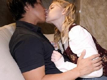 「どのプレイが好きデスカ？」美巨乳金髪娘に侍ペニ棒も全抜き美少女ソープメロディー・雛・マークスのエロ動画