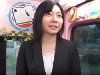 社長秘書のお堅いオフィスレディさんが電マを当てられ理性を失い種付けプレスに絶叫イキW巨乳素人OLパイパン潮吹きのエロ動画