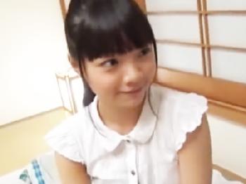 『オッサン何するの~?』性的変態幼顔コン親父が小〇生みたい顔した少女を玩具にしてやりまくり美少女ロリパイパンのエロ動画